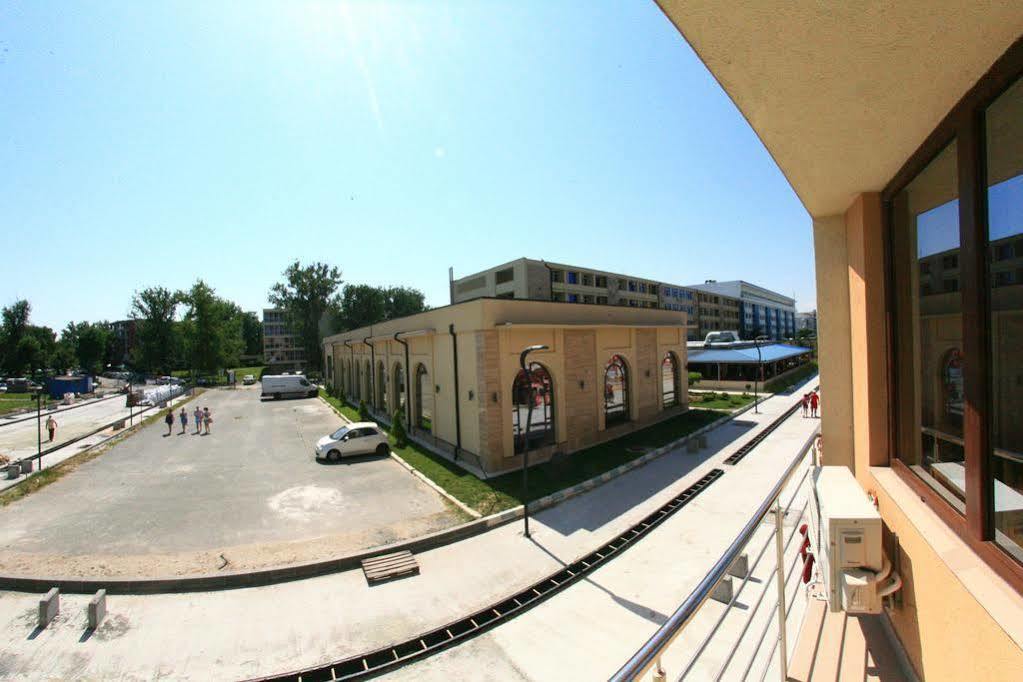 Hotel Promenada مامايا المظهر الخارجي الصورة